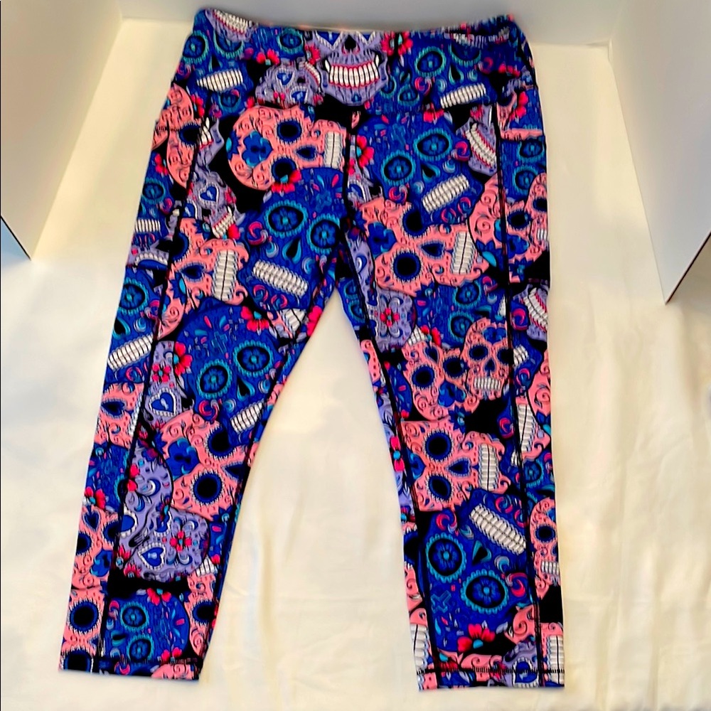 CVG Blue and Pink Skulls Large.